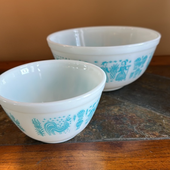Vintage Set of 2 PYREX AMISH BUTTERPRINT Turquoise 401 & 403 mixing bowls EUC - Picture 2 of 13
